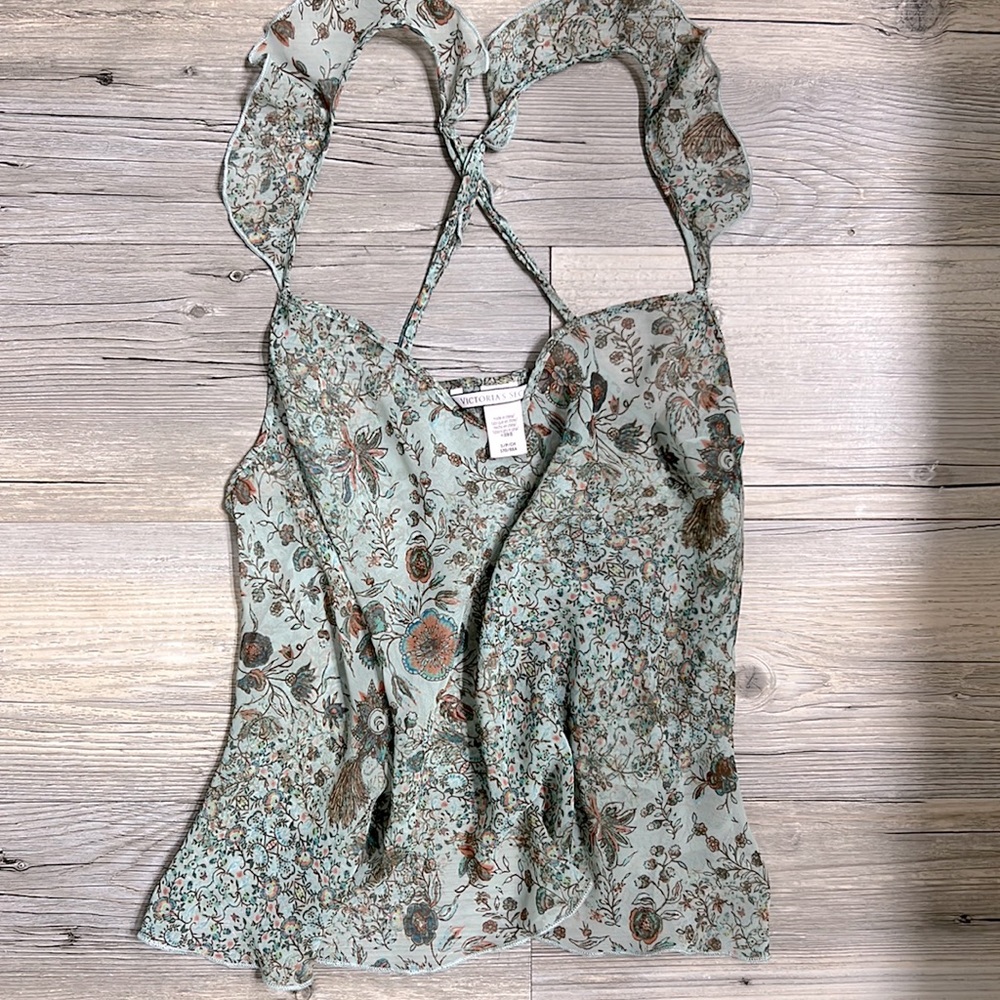 *🔥5 for $25!!* Victorias Secret Floral Crisscross Top Size S